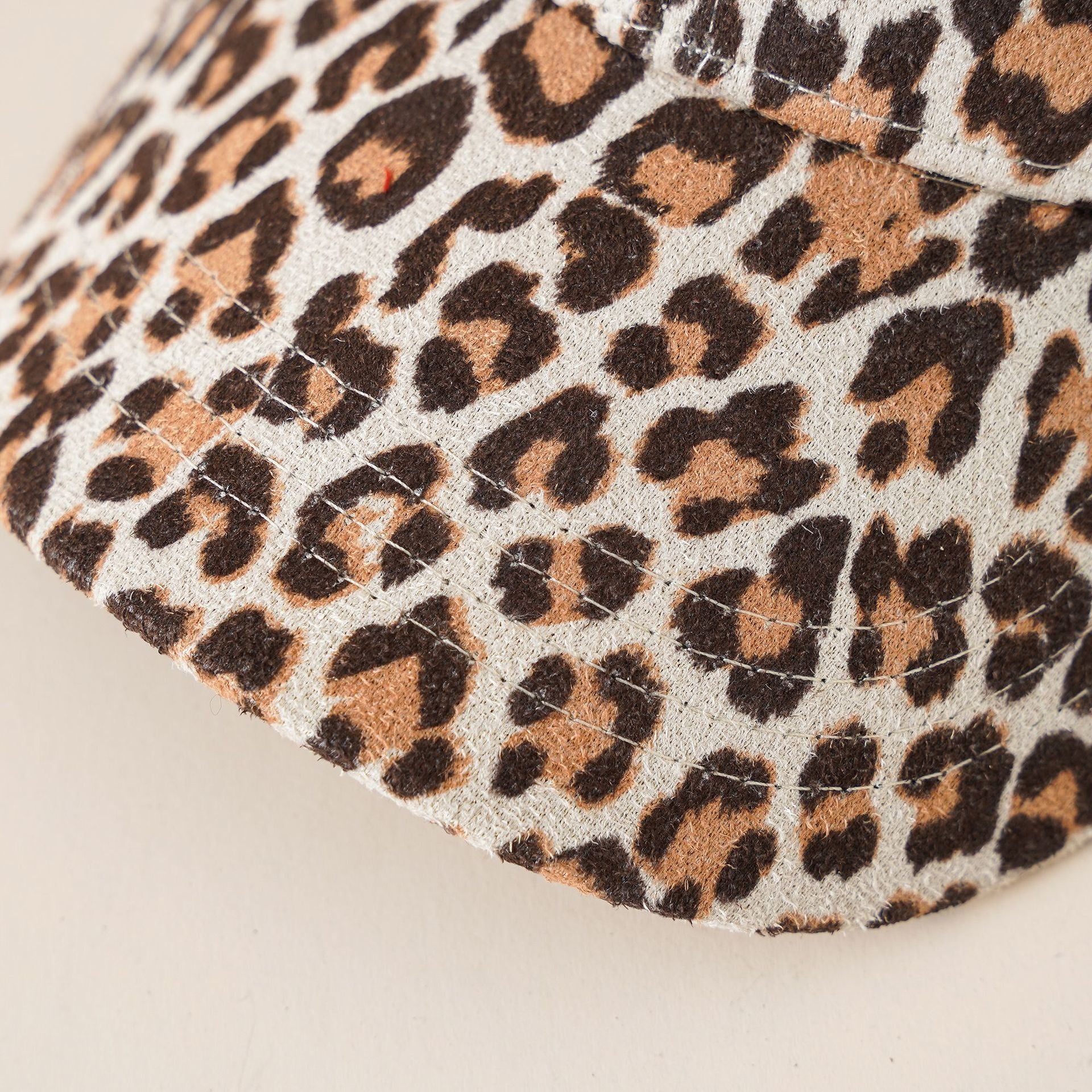 New baseball cap ladies casual neutral European and American leopard print peaked cap summer sports sunscreen sun hat Doba